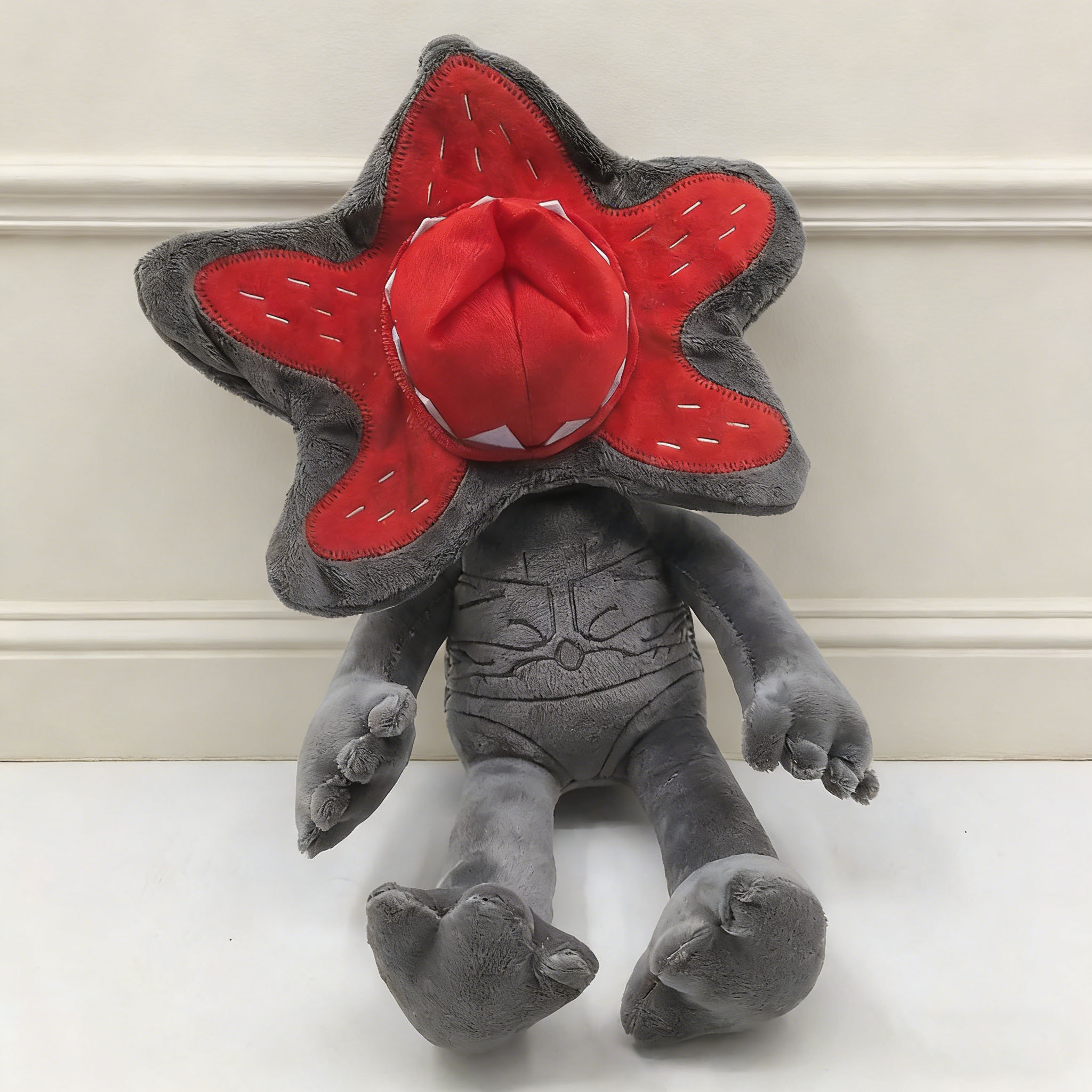 Boneco de Pelúcia Demogorgon F - Party Games Engagement avaliação e preço