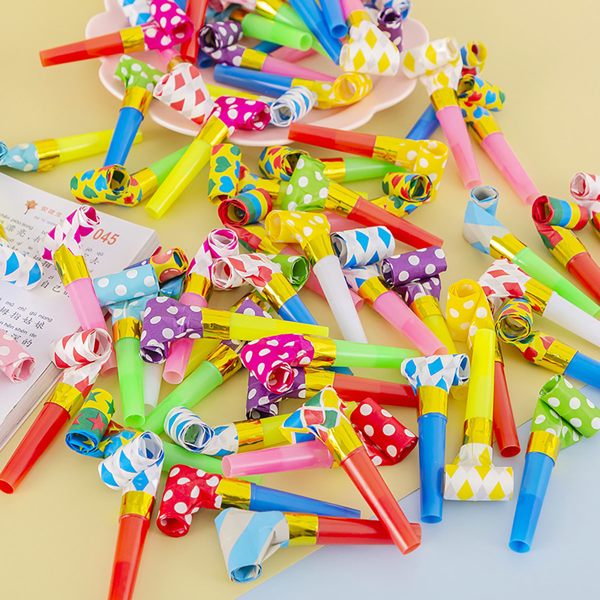 30 pçs assobios coloridos brin - Party Games Engagement avaliação e preço